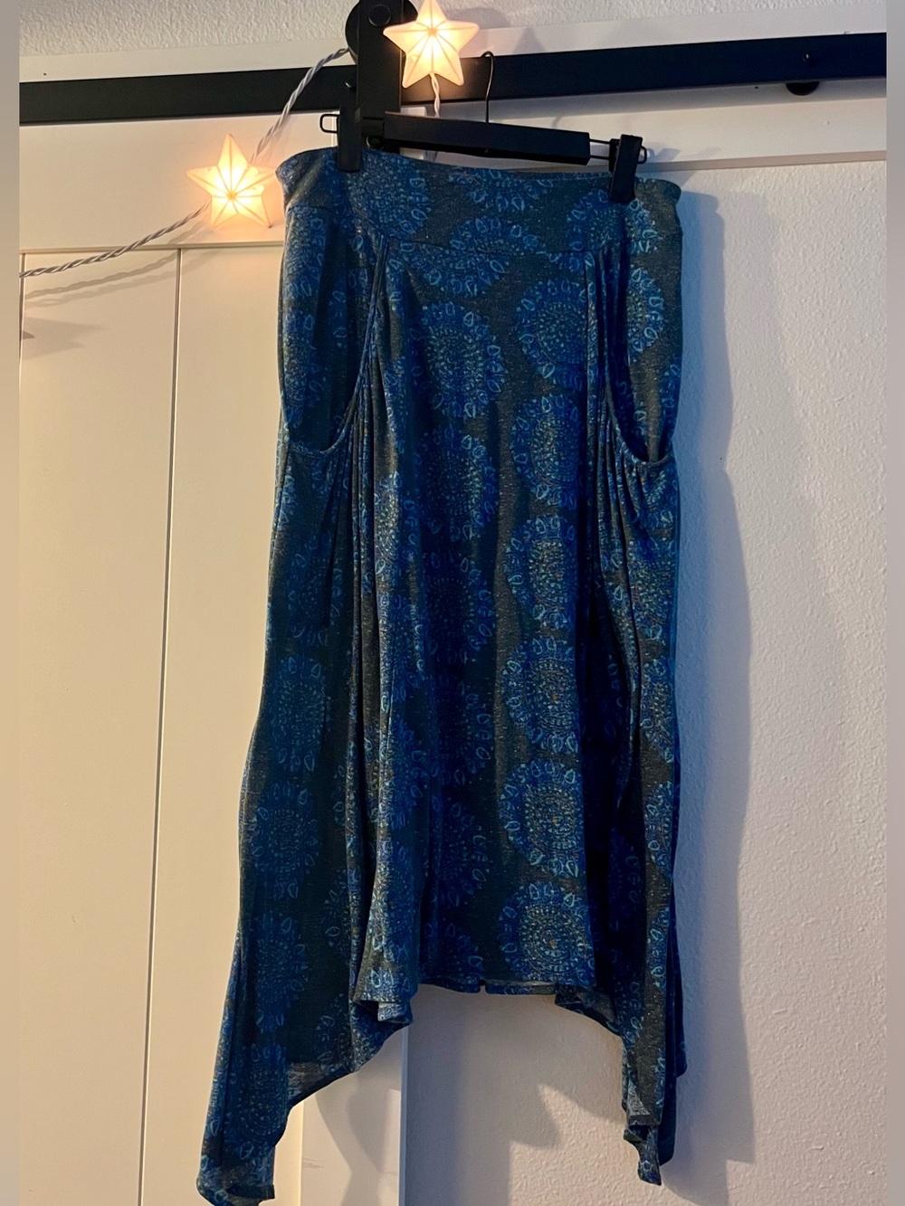 Free People Blue Patterned Asymmetrical Hem Skirt (M)